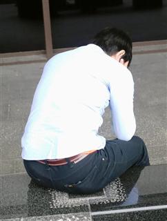 三菱電機で違法な長時間労働を強いられた男性=2016年12月 三菱電機で違法な長時間労働を強いられた男性=2016年12月