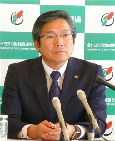 広島市内で記者会見する、全トヨタ労働組合連合会の佐々木龍也会長＝１３日午後
