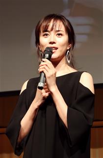 比嘉愛未さん＝１３日、東京・六本木