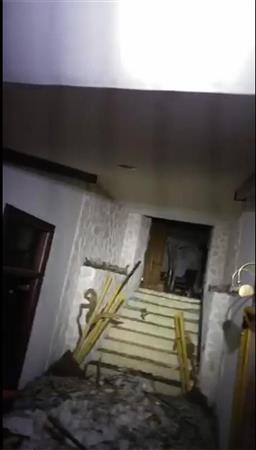 雪崩の被害にあったホテル内部の様子＝１９日、イタリアアブルッツォ州ファリンドラ（ＡＰ）