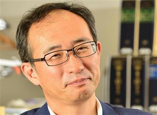 「ビジネスモデルを変えようとするときに知財的な観点は絶対に要る」と語る渡部俊也教授