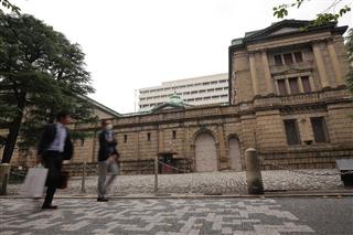 日銀本店（日本銀行本店）の外観＝２０１４年１０月３１日午後、東京都中央区の日銀本店（早坂洋祐撮影）