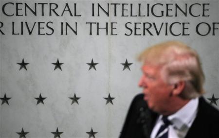 ２１日、米バージニア州ラングレーのＣＩＡで演説するトランプ大統領（ロイター）