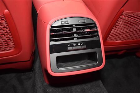 「グランスポーツ」後席のエアコン吹き出し口