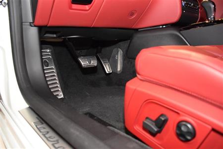 「グランスポーツ」のステンレススチール製スポーツペダル