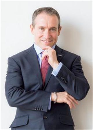 ロバート・ウォルターズ・ジャパン 代表取締役社長 デイビッド・スワン●1971年オーストラリア生まれ。2002年同社に入社し、03年に金融部門のディレクターに就任。09年、日本支社の代表取締役社長に就任。94年に初来日し、20年以上日本に在住。