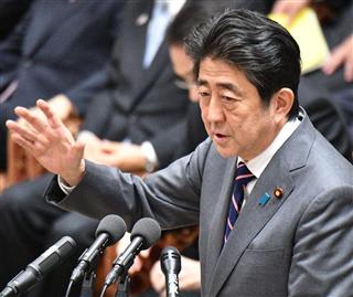 衆院予算委員会で答弁する安倍晋三首相＝１日午後、国会・衆院第１委員室（斎藤良雄撮影）
