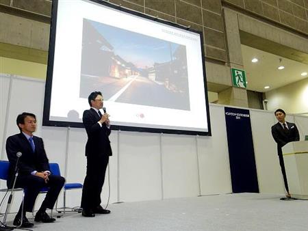 乃村工藝社と組み日南市の活性化を進める＝田恭平市長（左から２人目）