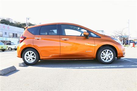 ボディ側面にも「e-POWER」のバッジが入る