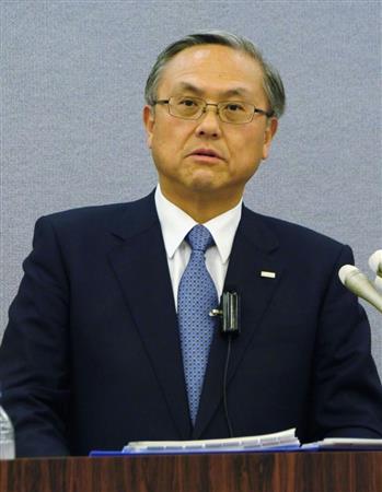 記者会見する三井住友銀行の国部毅頭取＝１６日、東京都千代田区