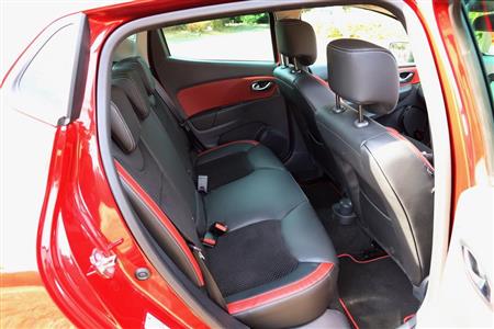 居住性をしっかりと確保した後席。窮屈さは全く感じない