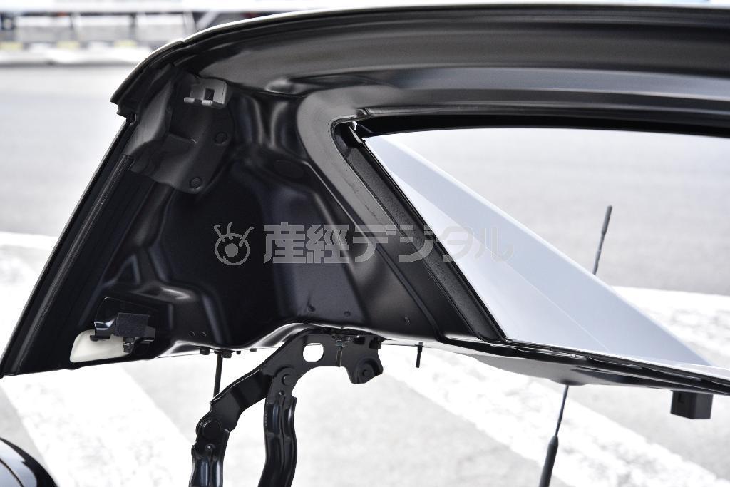 ちなみにピラーの内側はこんな形状。ロードスターＲＦ