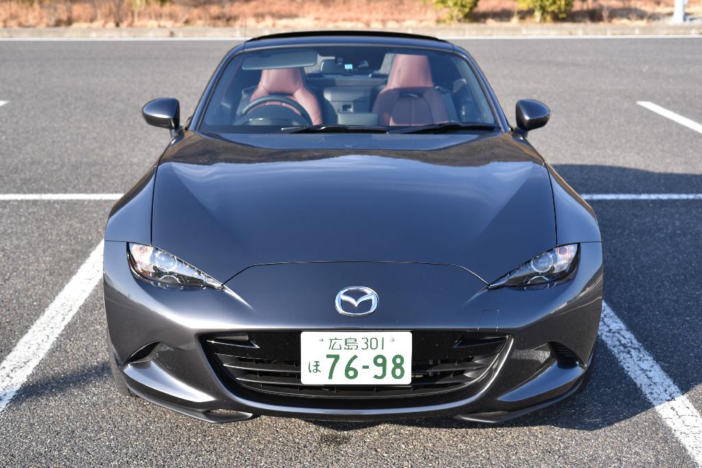 まずはオープン状態で正面から半周してみる。ロードスターＲＦ