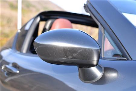 ドアミラーはシンプル。電動格納機能なし。ロードスターＲＦ