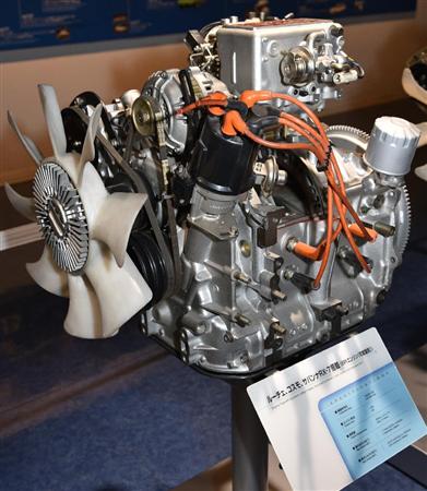 １３Ｂ可変吸気式。ルーチェ、コスモ、サバンナＲＸ－７に搭載。マツダミュージアム