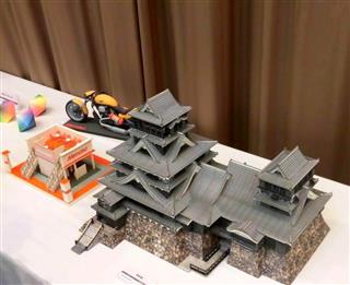 ３Ｄプリンターによる作品群。熊本城は天守閣の中まで再現された