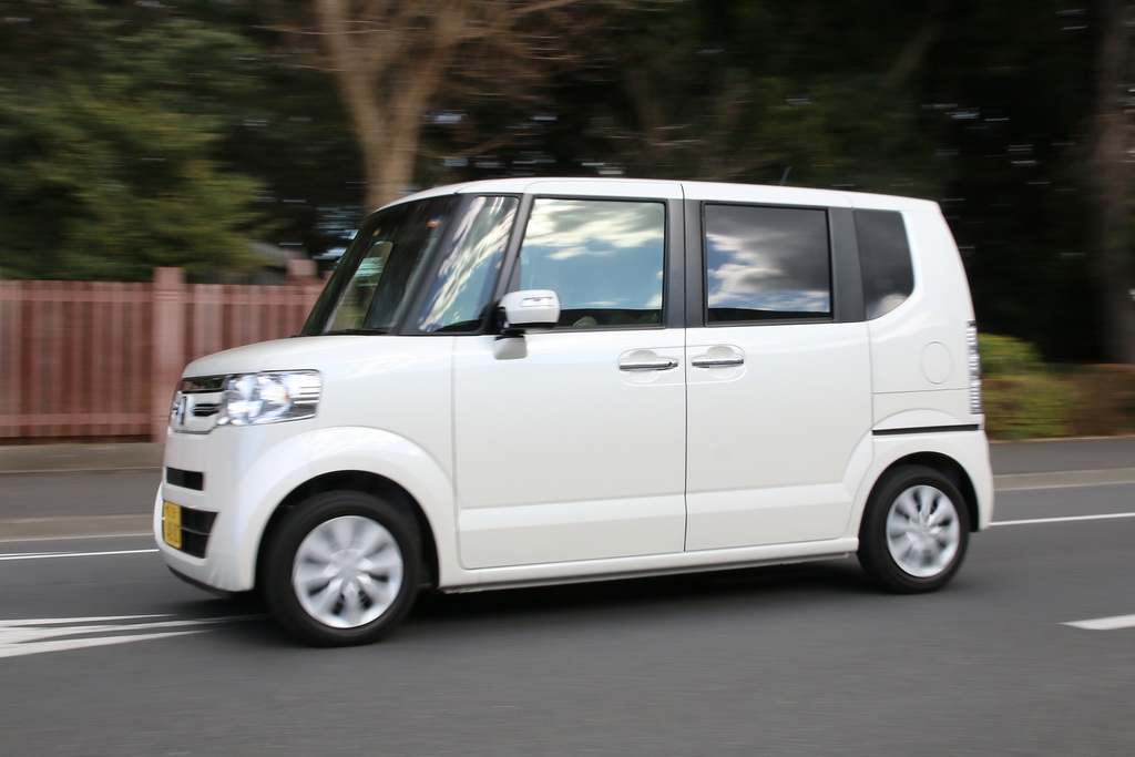 全高は１７８０ミリ。軽トールワゴンの中でも長身だ