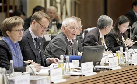 Ｇ２０財務相・中央銀行総裁会議で議論する参加者＝１８日（ドイツ財務省提供、ＴＨＯＭＡＳ・ＫＯＥＨＬＥＲ氏撮影・共同）