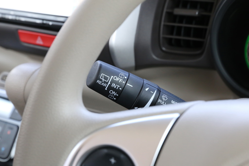 ワイパーの操作レバー