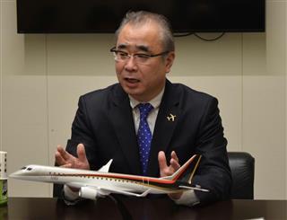 インタビューに応じる三菱航空機の篠原裕一業務執行責任者＝２７日、愛知県豊山町の三菱航空機本社