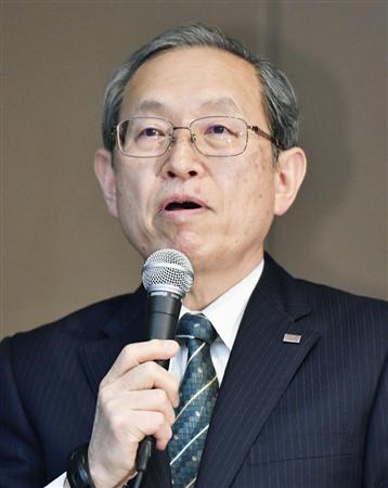 米原発子会社の破産法申請を受け、記者会見する東芝の綱川智社長＝２９日午後、東京都港区の本社