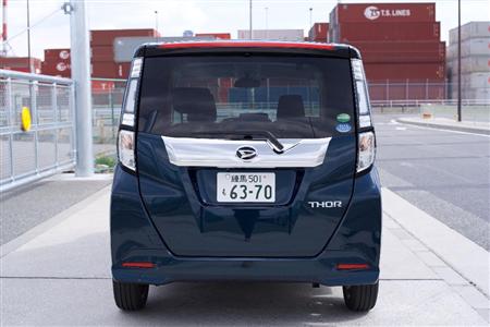 テールゲート開口部が低いから重い荷物の積み下ろしも楽そう。ダイハツ・トール