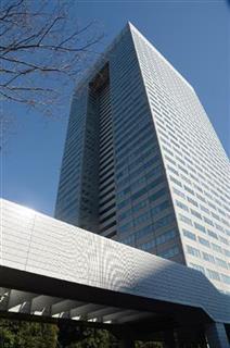東芝本社が入る浜松町ビルディング＝東京都港区芝浦（斎藤浩一撮影）