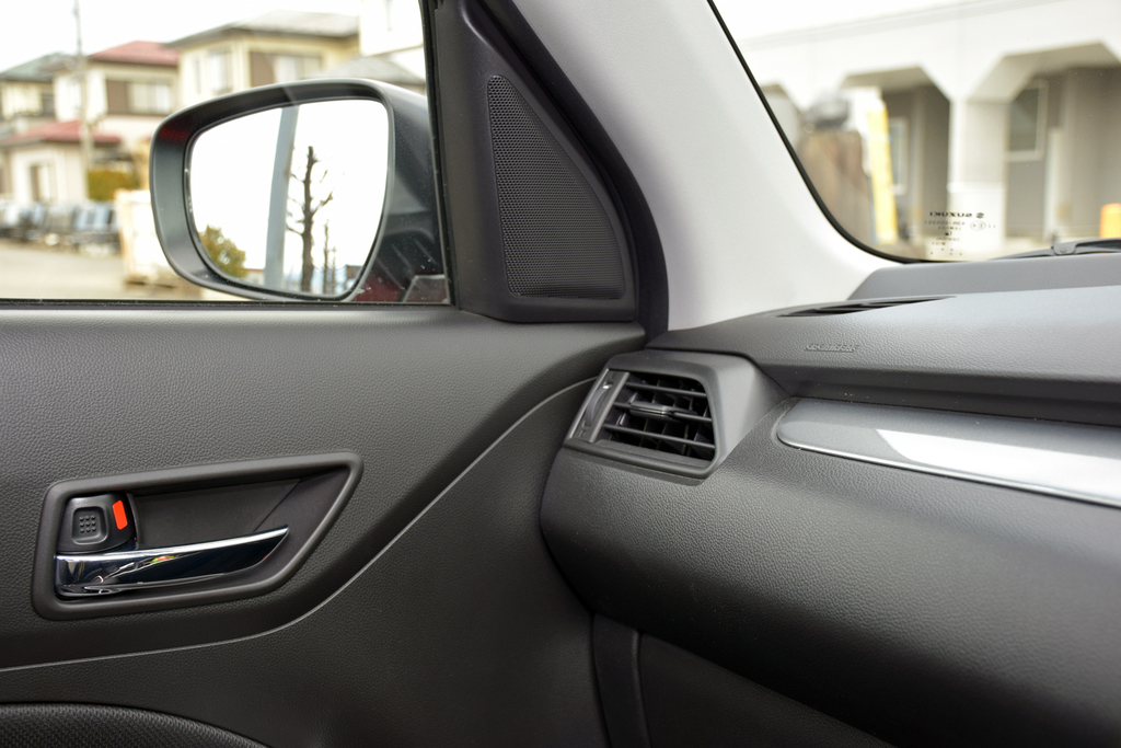 助手席側のＡピラー周辺