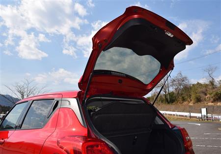 リヤハッチを開ける