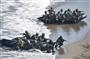 公開された台湾の海軍陸戦隊による海浜上陸演習＝２０１３年８月２７日、台湾南部・高雄（吉村剛史撮影）