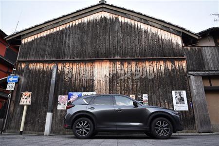 京都・祇園にてマツダ・ＣＸ－５