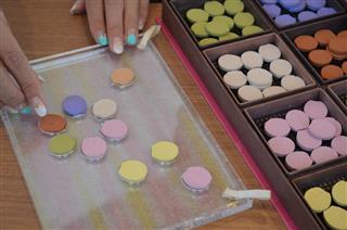 ７つの香りの原料の中から１０個選んでオリジナルの香りに