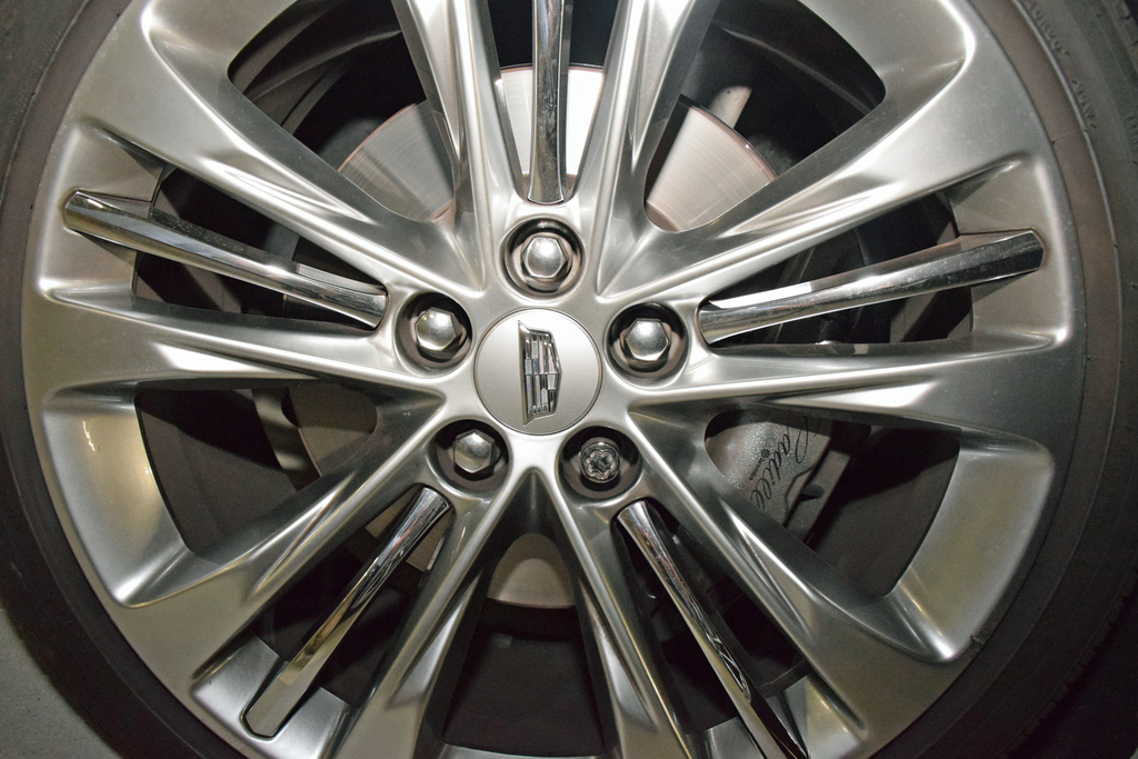 ２０インチホイールとブレンボ製のブレーキ