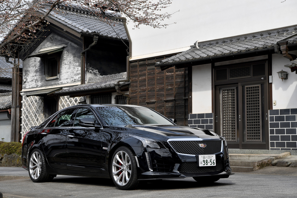 キャデラックの高性能スポーツセダン「ＣＴＳ－Ｖ」