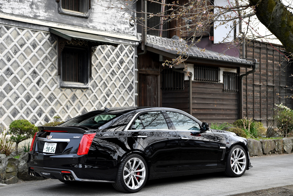 キャデラックの高性能スポーツセダン「ＣＴＳ－Ｖ」