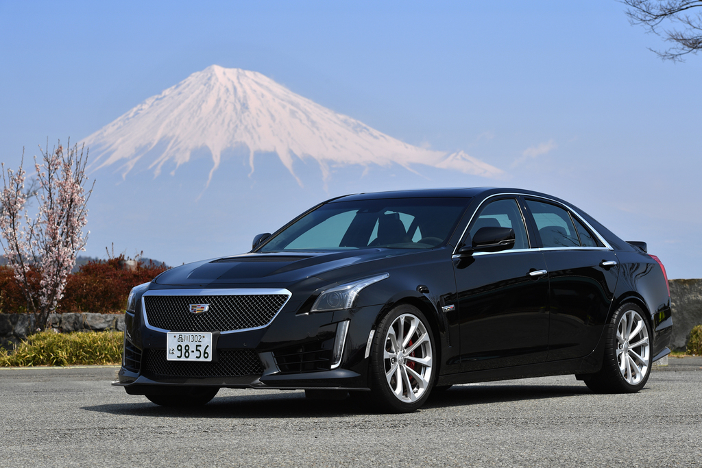 キャデラックの高性能スポーツセダン「ＣＴＳ－Ｖ」