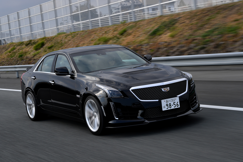 キャデラックの高性能スポーツセダン「ＣＴＳ－Ｖ」