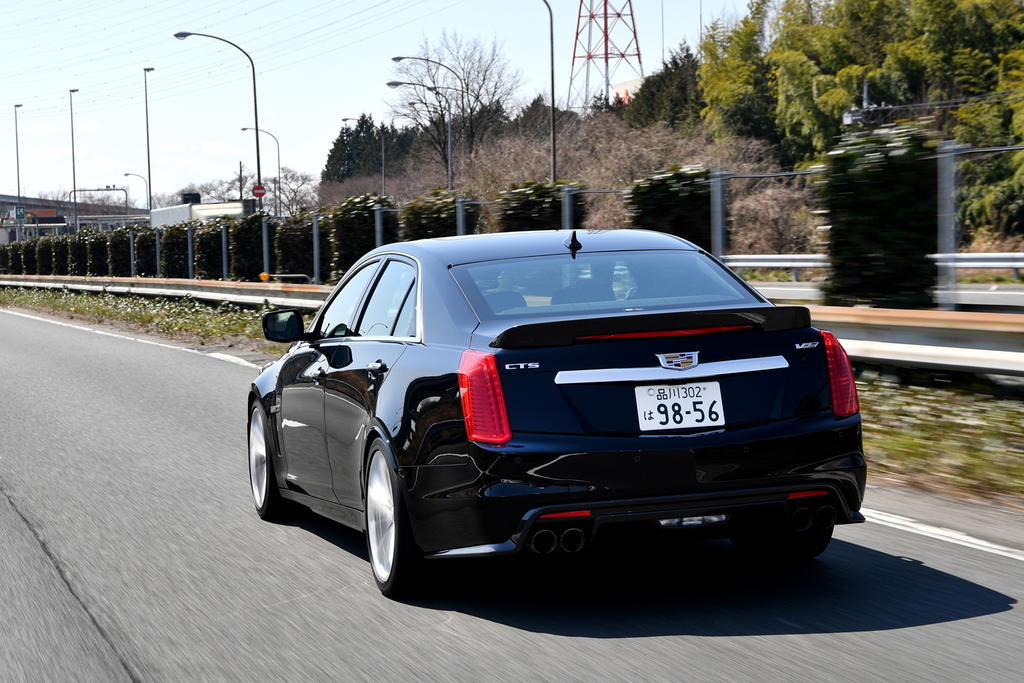 キャデラックの高性能スポーツセダン「ＣＴＳ－Ｖ」