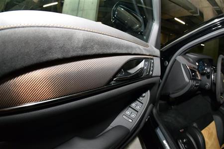 カーボンファイバーのドアトリム