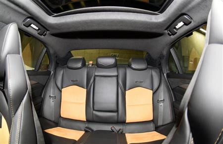 運転席から後ろを振り向くとこんな感じ