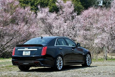 キャデラックの高性能スポーツセダン「ＣＴＳ－Ｖ」
