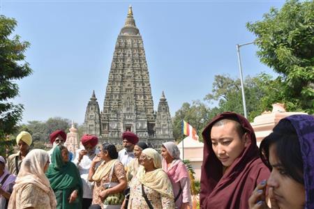印の仏教聖地 アジアの巡礼者でにぎわい 檀家減少で日本人ツアー客急減 Sankeibiz サンケイビズ