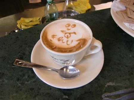 ローマのバル（カフェ）ではこんな粋なカプチーノが！