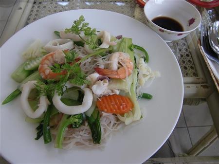 ホーチミンのカフェごはんは安くておいしい