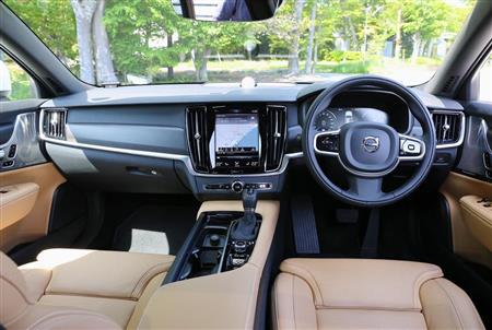 スカンジナビアン・テイストの自然体で機能性にこだわったインテリア。もちろん高級感はばっちりだ