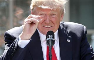 地球温暖化防止の枠組み「パリ協定」からの離脱を表明するトランプ米大統領=6月1日、ワシントンのホワイトハウス(ゲッティ=共同) 地球温暖化防止の枠組み「パリ協定」からの離脱を表明するトランプ米大統領=6月1日、ワシントンのホワイトハウス(ゲッティ=共同)