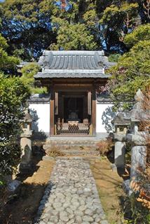 西来院にある築山御前の廟所＝浜松市中区広沢