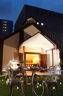 「星空テラス～Ｃａｆｅ＆Ｂａｒ～」（３階）の外観