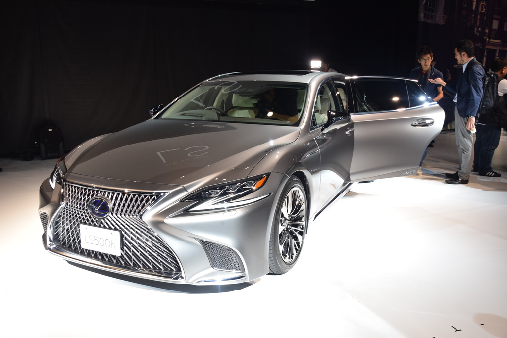 新型ＬＳのハイブリッドモデル