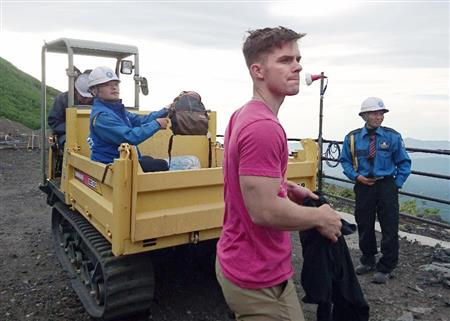 海兵隊の皆様に敬意 在日米軍司令部のツイッターに感謝の書き込み多数 富士山で女性救助 Sankeibiz サンケイビズ